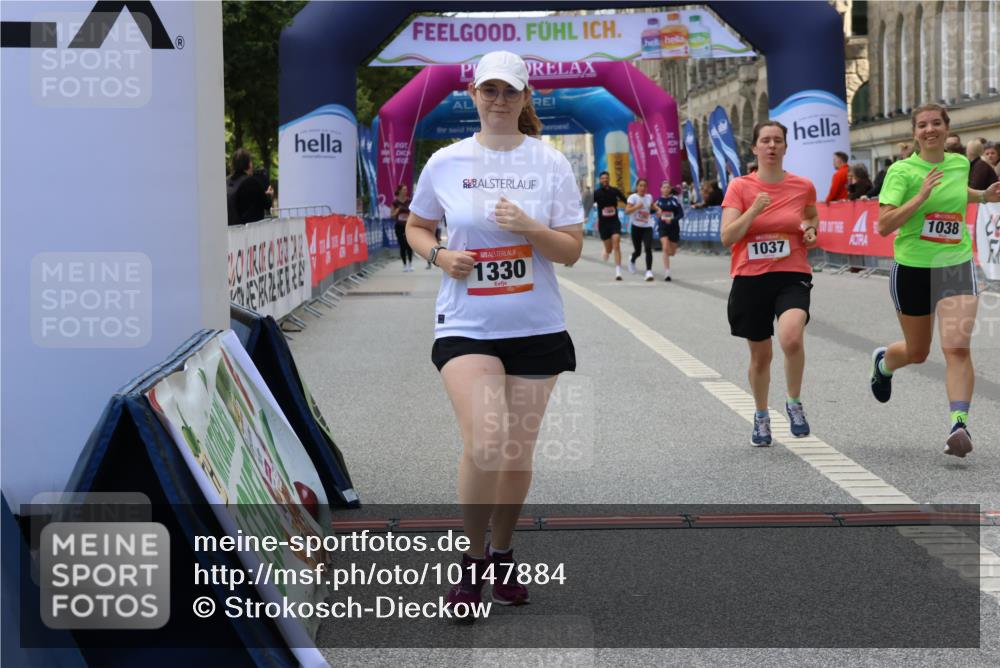 06.09.2026 - CURREX Alsterlauf Strokosch-Dieckow http://msf.ph/oto/10147884 06.09.2026 11:59:20 Ziel 1037, 1038, 1254, 1291, 1304, 1330 meine-sportfotos.de