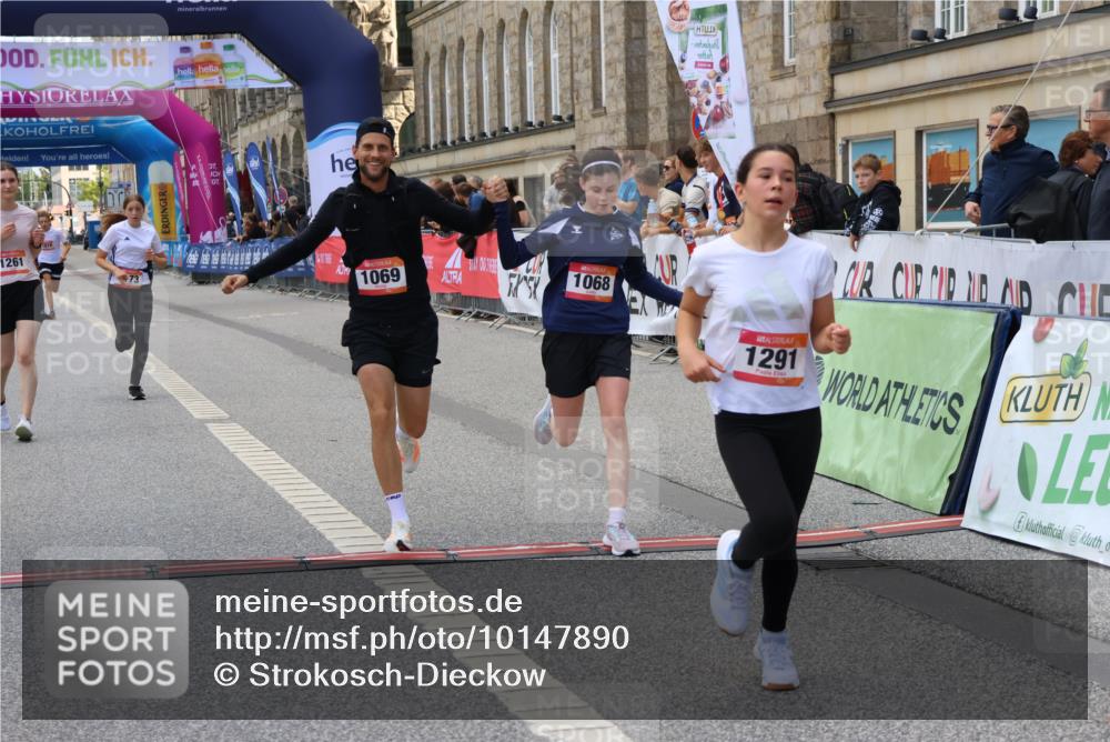 06.09.2026 - CURREX Alsterlauf Strokosch-Dieckow http://msf.ph/oto/10147890 06.09.2026 11:59:26 Ziel 1037, 1038, 1068, 1069, 1173, 1261, 1291, 1330 meine-sportfotos.de