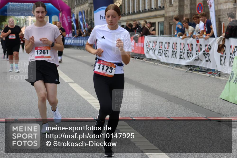 06.09.2026 - CURREX Alsterlauf Strokosch-Dieckow http://msf.ph/oto/10147925 06.09.2026 11:59:30 Ziel 1018, 1068, 1069, 1108, 1173, 1261, 1291 meine-sportfotos.de