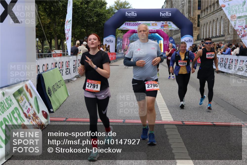 06.09.2026 - CURREX Alsterlauf Strokosch-Dieckow http://msf.ph/oto/10147927 06.09.2026 10:26:57 Ziel 2253, 2790, 2791, 3165, 4484, 4489, 5155, 5156 meine-sportfotos.de
