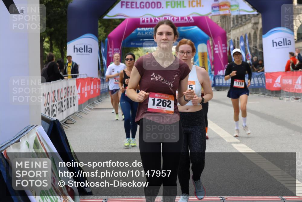 06.09.2026 - CURREX Alsterlauf Strokosch-Dieckow http://msf.ph/oto/10147957 06.09.2026 11:59:39 Ziel 1006, 1018, 1108, 1215, 1262, 1266 meine-sportfotos.de