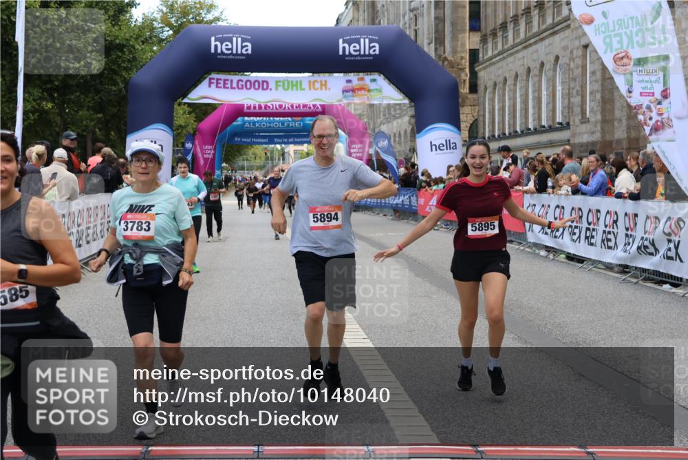06.09.2026 - CURREX Alsterlauf Strokosch-Dieckow http://msf.ph/oto/10148040 06.09.2026 10:27:19 Ziel 2052, 3783, 5894, 5895 meine-sportfotos.de