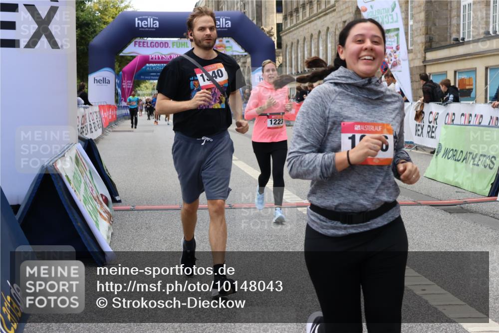 06.09.2026 - CURREX Alsterlauf Strokosch-Dieckow http://msf.ph/oto/10148043 06.09.2026 11:59:58 Ziel 1076, 1124, 1192, 1223, 1247, 1323, 1340 meine-sportfotos.de