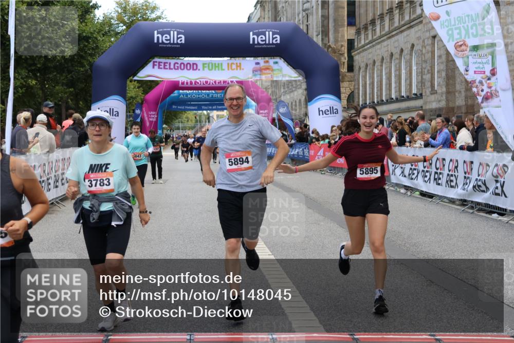 06.09.2026 - CURREX Alsterlauf Strokosch-Dieckow http://msf.ph/oto/10148045 06.09.2026 10:27:19 Ziel 2052, 3783, 5894, 5895 meine-sportfotos.de