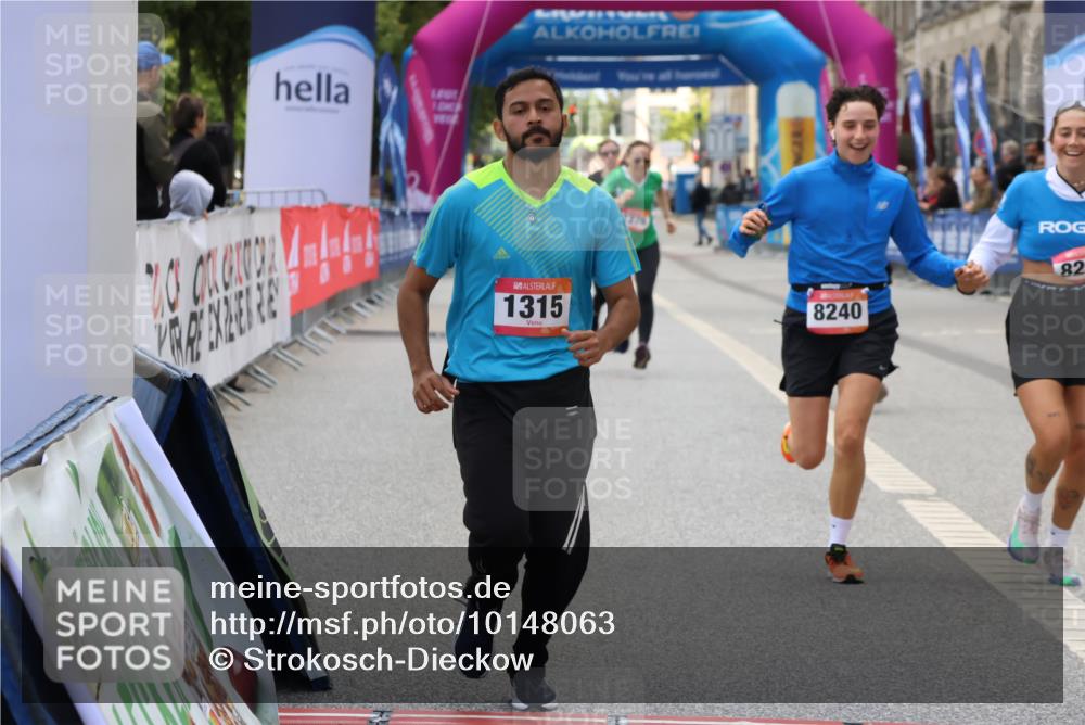 06.09.2026 - CURREX Alsterlauf Strokosch-Dieckow http://msf.ph/oto/10148063 06.09.2026 12:00:09 Ziel 1104, 1276, 1289, 1315, 1322, 8239, 8240 meine-sportfotos.de