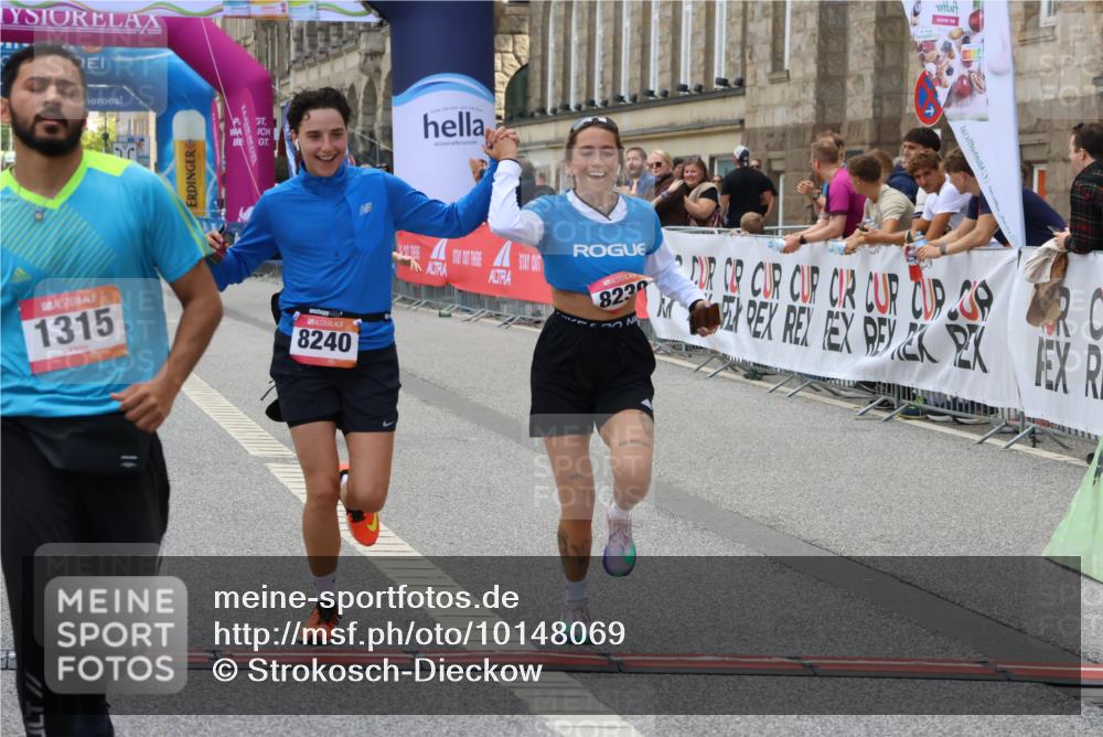 06.09.2026 - CURREX Alsterlauf Strokosch-Dieckow http://msf.ph/oto/10148069 06.09.2026 12:00:10 Ziel 1104, 1276, 1289, 1315, 1322, 8239, 8240 meine-sportfotos.de