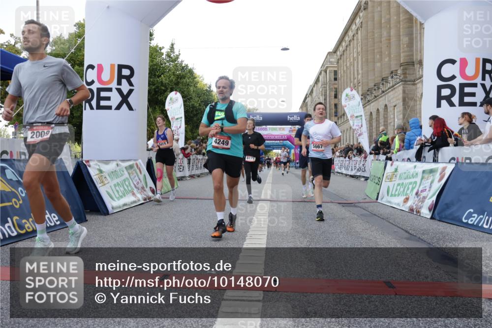 06.09.2026 - CURREX Alsterlauf Yannick Fuchs http://msf.ph/oto/10148070 06.09.2026 09:49:16 Ziel 2009, 2216, 3383, 3845, 3898, 4249, 5331, 5448, 5667, 5924, 6173, 6380, 6415, 8065 meine-sportfotos.de