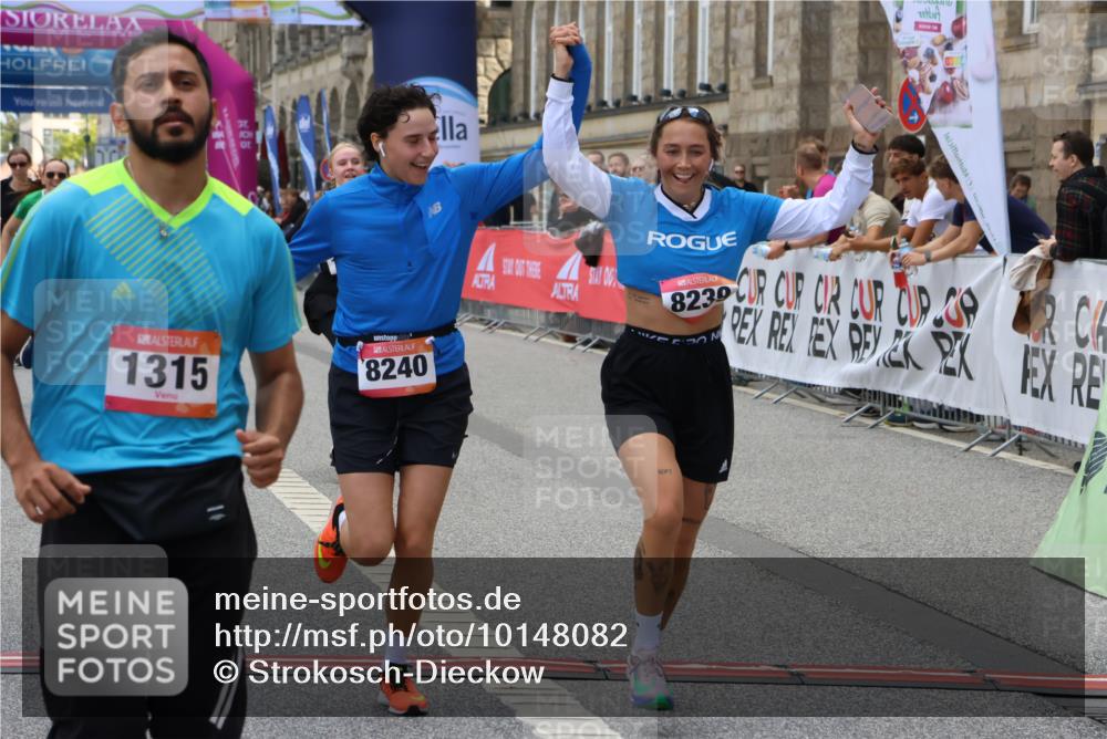 06.09.2026 - CURREX Alsterlauf Strokosch-Dieckow http://msf.ph/oto/10148082 06.09.2026 12:00:10 Ziel 1104, 1276, 1289, 1315, 1322, 8239, 8240 meine-sportfotos.de