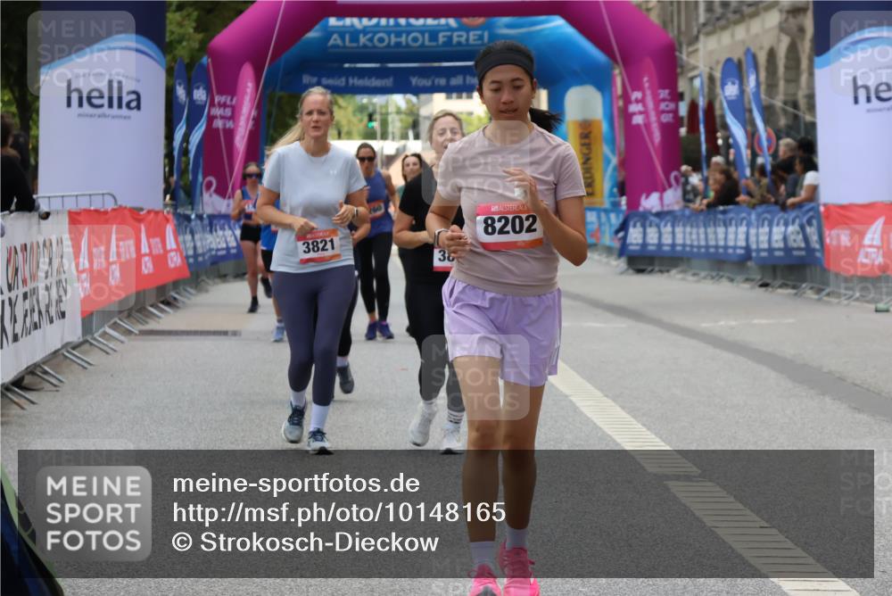06.09.2026 - CURREX Alsterlauf Strokosch-Dieckow http://msf.ph/oto/10148165 06.09.2026 12:00:33 Ziel 1238, 1325, 1332, 3821, 3822, 8202 meine-sportfotos.de
