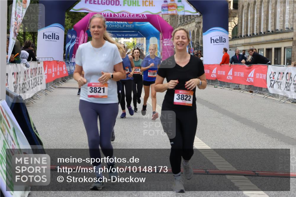 06.09.2026 - CURREX Alsterlauf Strokosch-Dieckow http://msf.ph/oto/10148173 06.09.2026 12:00:38 Ziel 1061, 1185, 1222, 1231, 1260, 1272, 3821, 3822, 8202 meine-sportfotos.de