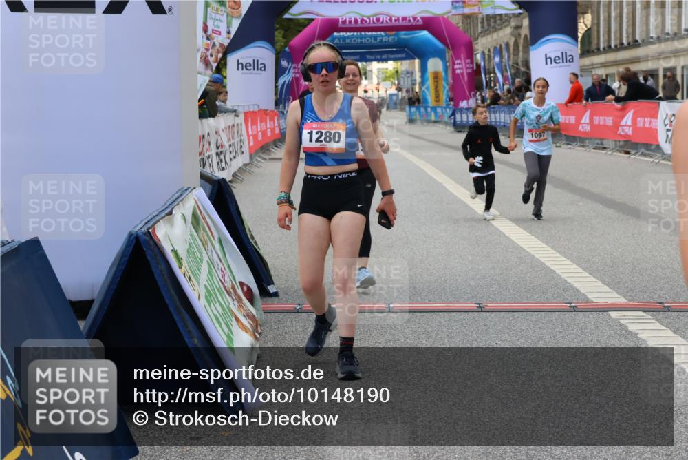 06.09.2026 - CURREX Alsterlauf Strokosch-Dieckow http://msf.ph/oto/10148190 06.09.2026 12:00:46 Ziel 1013, 1061, 1097, 1185, 1222, 1231, 1260, 1272, 1280 meine-sportfotos.de