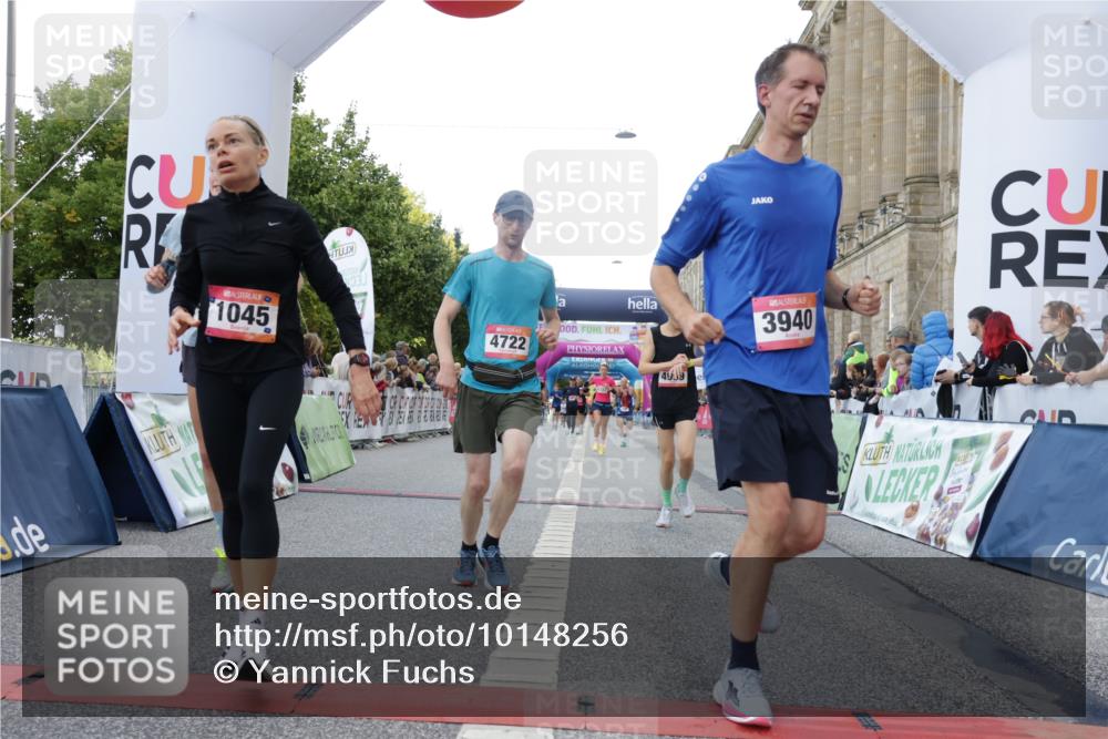 06.09.2026 - CURREX Alsterlauf Yannick Fuchs http://msf.ph/oto/10148256 06.09.2026 09:49:23 Ziel 1045, 2216, 3383, 3845, 3940, 4249, 4722, 4999, 5331, 5667, 5784, 6105, 6123, 6173, 6181, 6240, 6415, 8065 meine-sportfotos.de