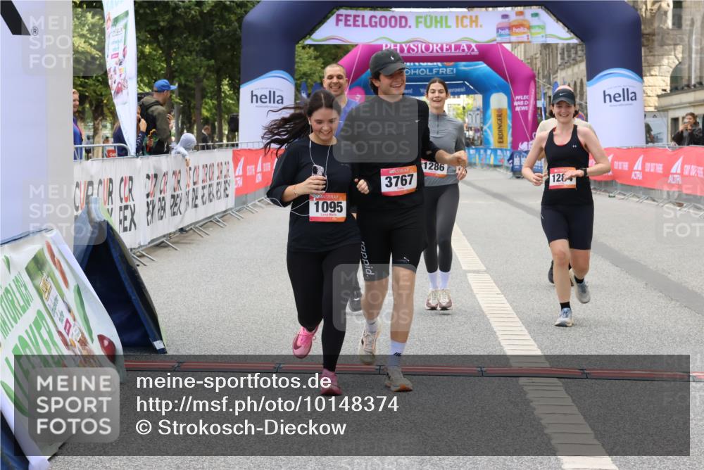 06.09.2026 - CURREX Alsterlauf Strokosch-Dieckow http://msf.ph/oto/10148374 06.09.2026 12:01:48 Ziel 1095, 1284, 1285, 1286, 1288, 8042 meine-sportfotos.de