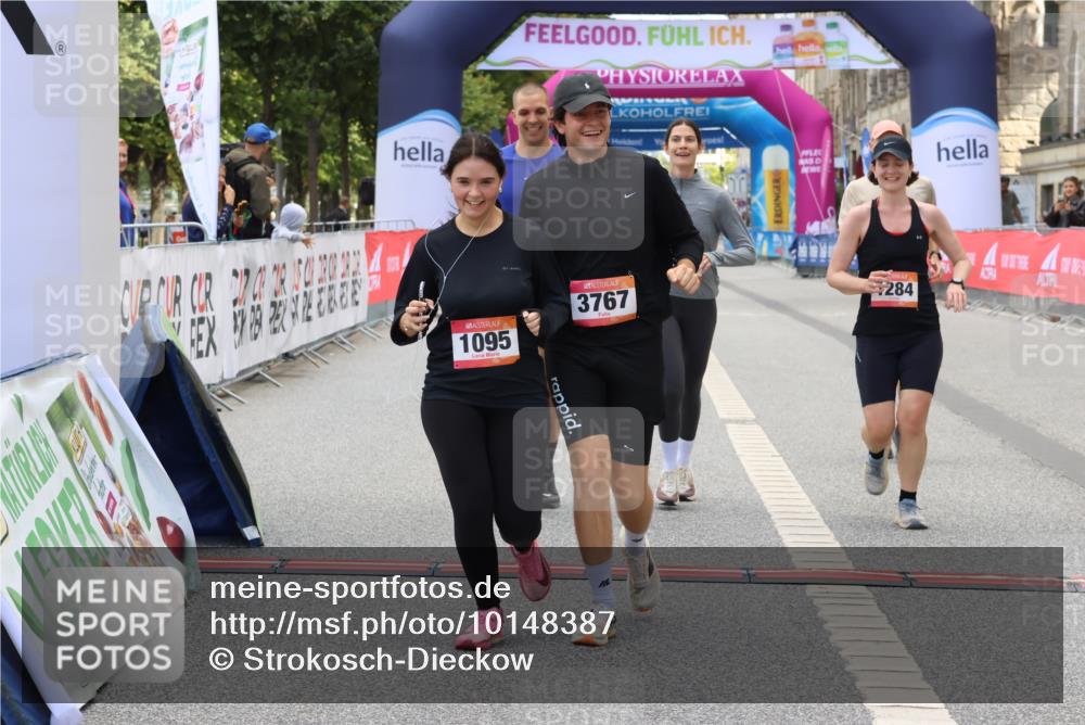 06.09.2026 - CURREX Alsterlauf Strokosch-Dieckow http://msf.ph/oto/10148387 06.09.2026 12:01:49 Ziel 1095, 1284, 1285, 1286, 1288, 8042 meine-sportfotos.de