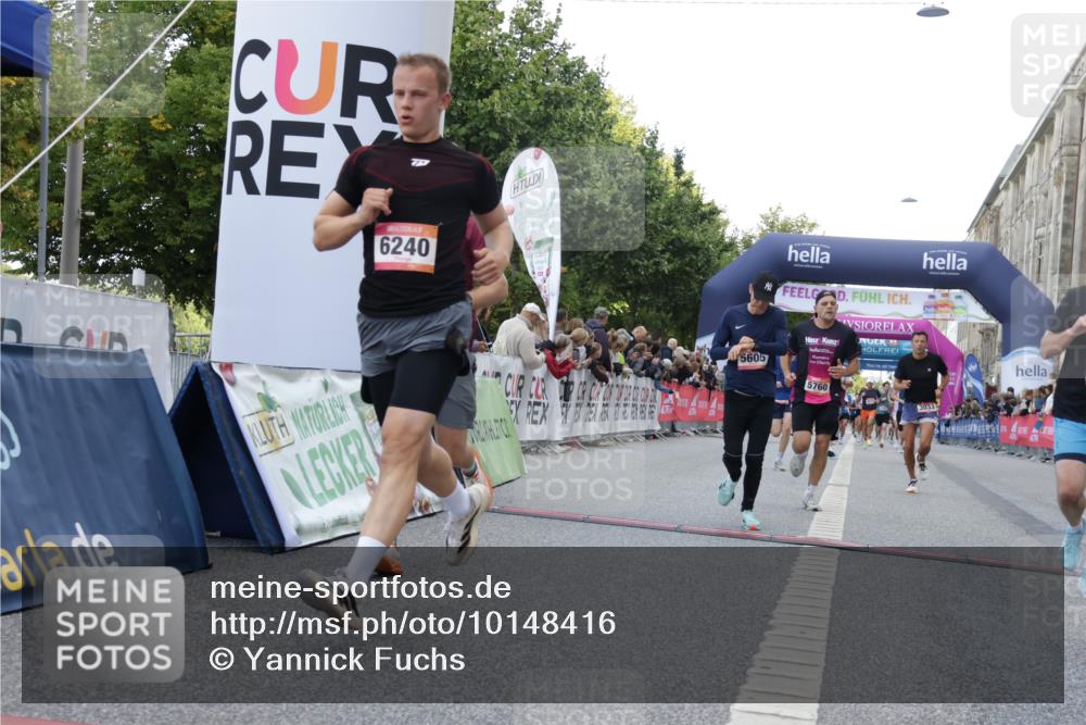 06.09.2026 - CURREX Alsterlauf Yannick Fuchs http://msf.ph/oto/10148416 06.09.2026 09:49:29 Ziel 1045, 2112, 2812, 3033, 3246, 3940, 4722, 4896, 4999, 5605, 5760, 5784, 6105, 6123, 6181, 6240 meine-sportfotos.de