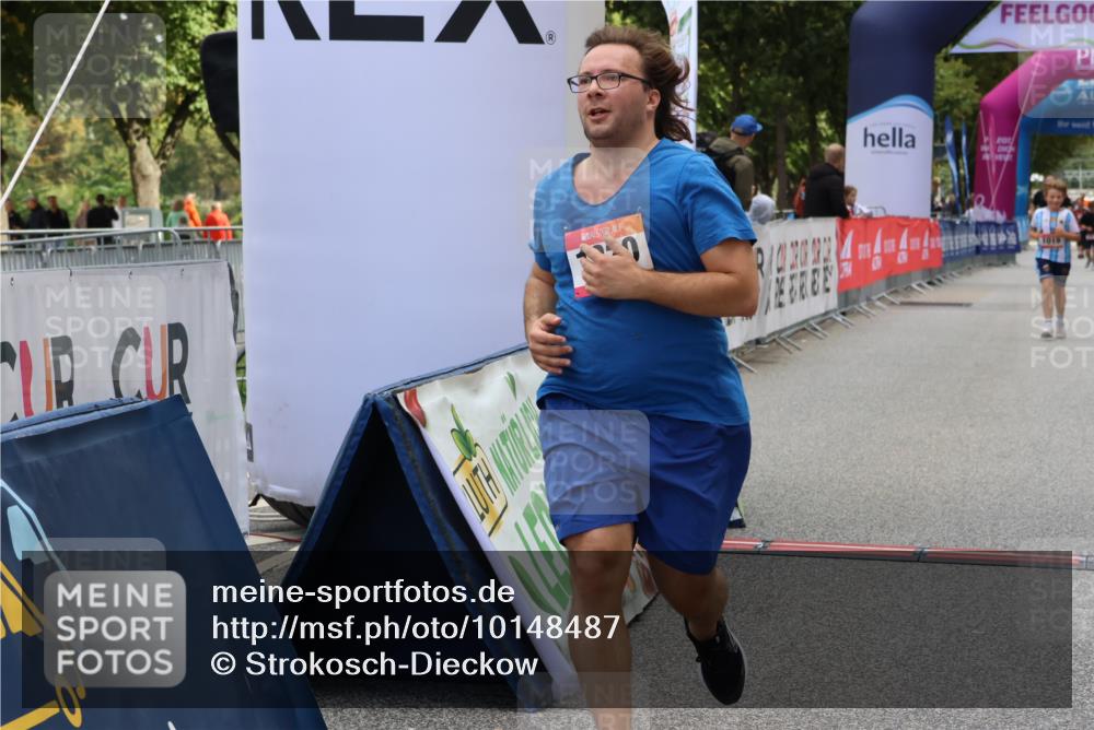 06.09.2026 - CURREX Alsterlauf Strokosch-Dieckow http://msf.ph/oto/10148487 06.09.2026 12:02:28 Ziel 1072, 1320, 1337 meine-sportfotos.de