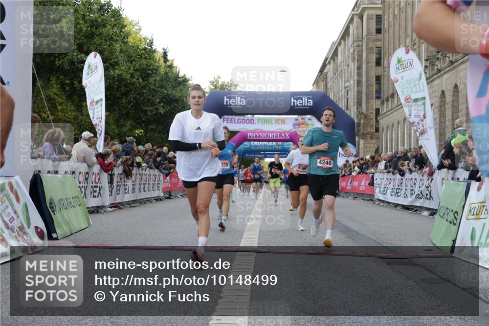 06.09.2026 - CURREX Alsterlauf Yannick Fuchs http://msf.ph/oto/10148499 06.09.2026 09:49:38 Ziel 2112, 2373, 2577, 2961, 3033, 3876, 4240, 4275, 4896, 5175, 5347, 6035, 6358, 6369, 8073, 8234 meine-sportfotos.de