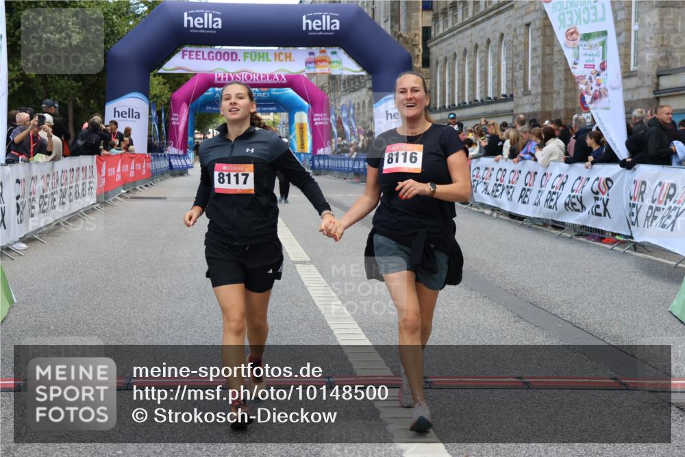 06.09.2026 - CURREX Alsterlauf Strokosch-Dieckow http://msf.ph/oto/10148500 06.09.2026 10:29:20 Ziel 8116, 8117 meine-sportfotos.de