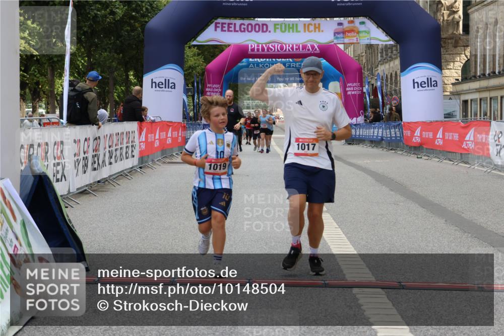 06.09.2026 - CURREX Alsterlauf Strokosch-Dieckow http://msf.ph/oto/10148504 06.09.2026 12:02:35 Ziel 1017, 1019 meine-sportfotos.de