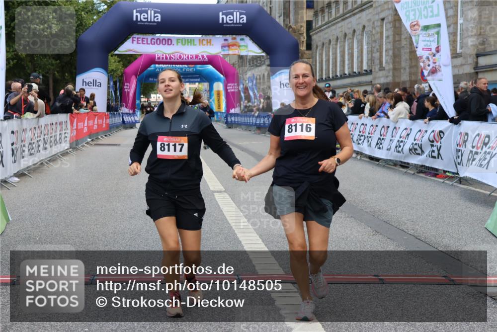 06.09.2026 - CURREX Alsterlauf Strokosch-Dieckow http://msf.ph/oto/10148505 06.09.2026 10:29:20 Ziel 8116, 8117 meine-sportfotos.de