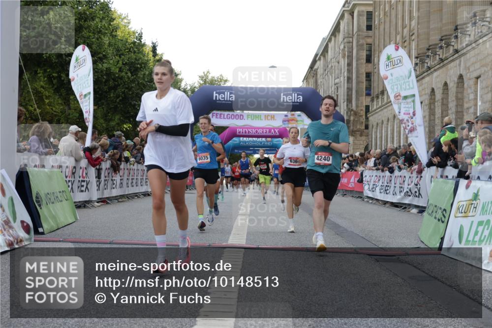 06.09.2026 - CURREX Alsterlauf Yannick Fuchs http://msf.ph/oto/10148513 06.09.2026 09:49:38 Ziel 2112, 2373, 2577, 2961, 3033, 3876, 4240, 4275, 4896, 5175, 5347, 6035, 6358, 6369, 8073, 8234 meine-sportfotos.de