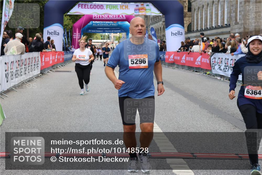 06.09.2026 - CURREX Alsterlauf Strokosch-Dieckow http://msf.ph/oto/10148528 06.09.2026 10:29:29 Ziel 5296, 6249, 6364 meine-sportfotos.de