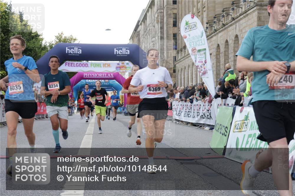 06.09.2026 - CURREX Alsterlauf Yannick Fuchs http://msf.ph/oto/10148544 06.09.2026 09:49:39 Ziel 2112, 2373, 2577, 2961, 3223, 3876, 4240, 4275, 4896, 5175, 5347, 6035, 6358, 6369, 8073, 8234 meine-sportfotos.de