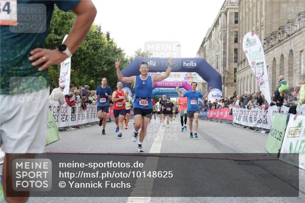 06.09.2026 - CURREX Alsterlauf Yannick Fuchs http://msf.ph/oto/10148625 06.09.2026 09:49:44 Ziel 2180, 2577, 2609, 2870, 2961, 3063, 3113, 3223, 4112, 4212, 4240, 5175, 5347, 5902, 6035, 6323, 6358, 6369, 8234, 8337 meine-sportfotos.de