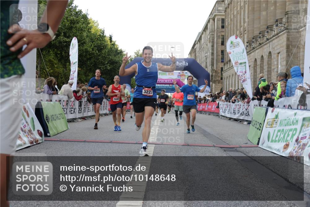 06.09.2026 - CURREX Alsterlauf Yannick Fuchs http://msf.ph/oto/10148648 06.09.2026 09:49:44 Ziel 2180, 2577, 2609, 2870, 2961, 3063, 3113, 3223, 4112, 4212, 4240, 5175, 5347, 5902, 6035, 6323, 6358, 6369, 8234, 8337 meine-sportfotos.de