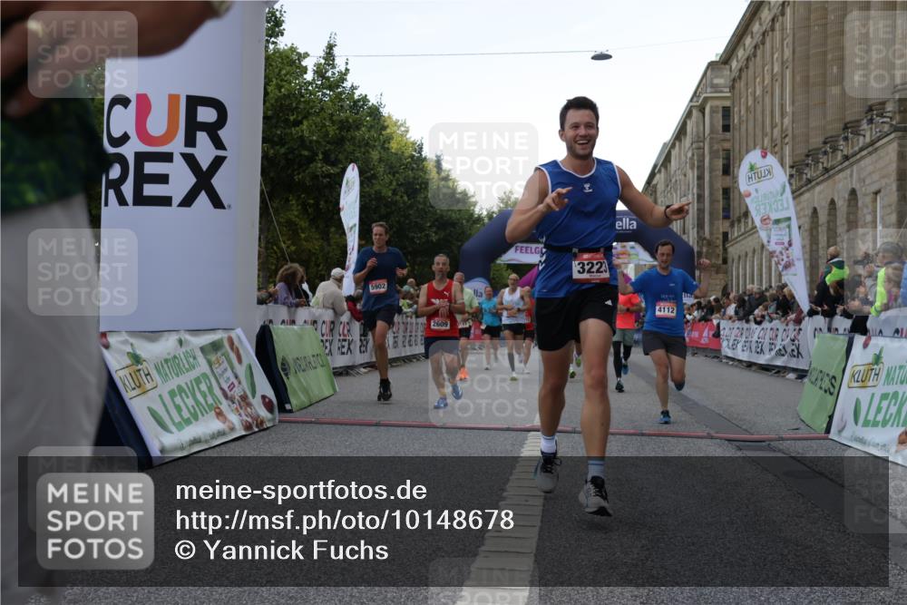 06.09.2026 - CURREX Alsterlauf Yannick Fuchs http://msf.ph/oto/10148678 06.09.2026 09:49:45 Ziel 2180, 2577, 2609, 2870, 2961, 3063, 3113, 3223, 3368, 4112, 4212, 4240, 5175, 5347, 5902, 6035, 6323, 6369, 8234, 8337 meine-sportfotos.de