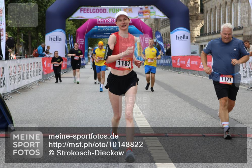 06.09.2026 - CURREX Alsterlauf Strokosch-Dieckow http://msf.ph/oto/10148822 06.09.2026 12:04:12 Ziel 1171, 1172, 1187, 1188, 1228, 1229 meine-sportfotos.de