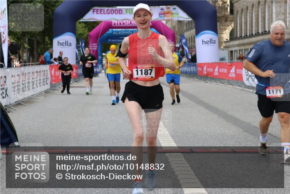 06.09.2026 - CURREX Alsterlauf Strokosch-Dieckow http://msf.ph/oto/10148832 06.09.2026 12:04:13 Ziel 1171, 1172, 1187, 1188, 1228, 1229 meine-sportfotos.de