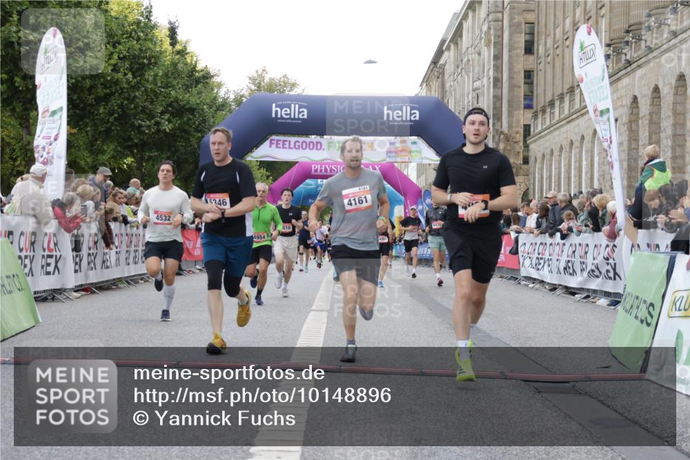 06.09.2026 - CURREX Alsterlauf Yannick Fuchs http://msf.ph/oto/10148896 06.09.2026 09:49:53 Ziel 2180, 2609, 2870, 3063, 3113, 3368, 4112, 4161, 4212, 4428, 4532, 4932, 4954, 5346, 5902, 6010, 6323, 6475, 8337 meine-sportfotos.de