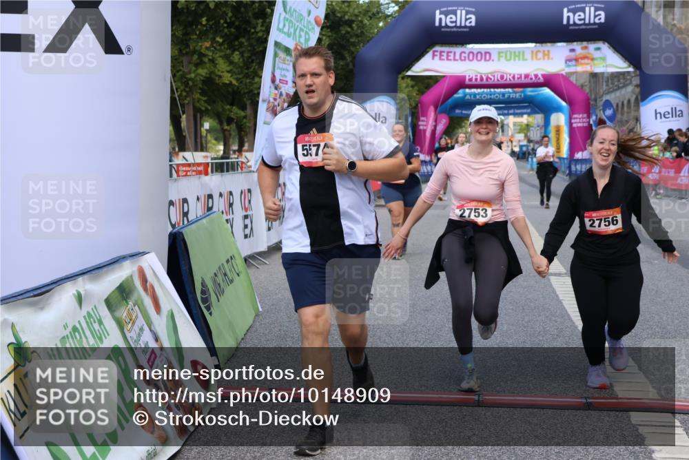 06.09.2026 - CURREX Alsterlauf Strokosch-Dieckow http://msf.ph/oto/10148909 06.09.2026 10:32:00 Ziel 2642, 2753, 2756, 4338, 5437, 5574, 6185 meine-sportfotos.de