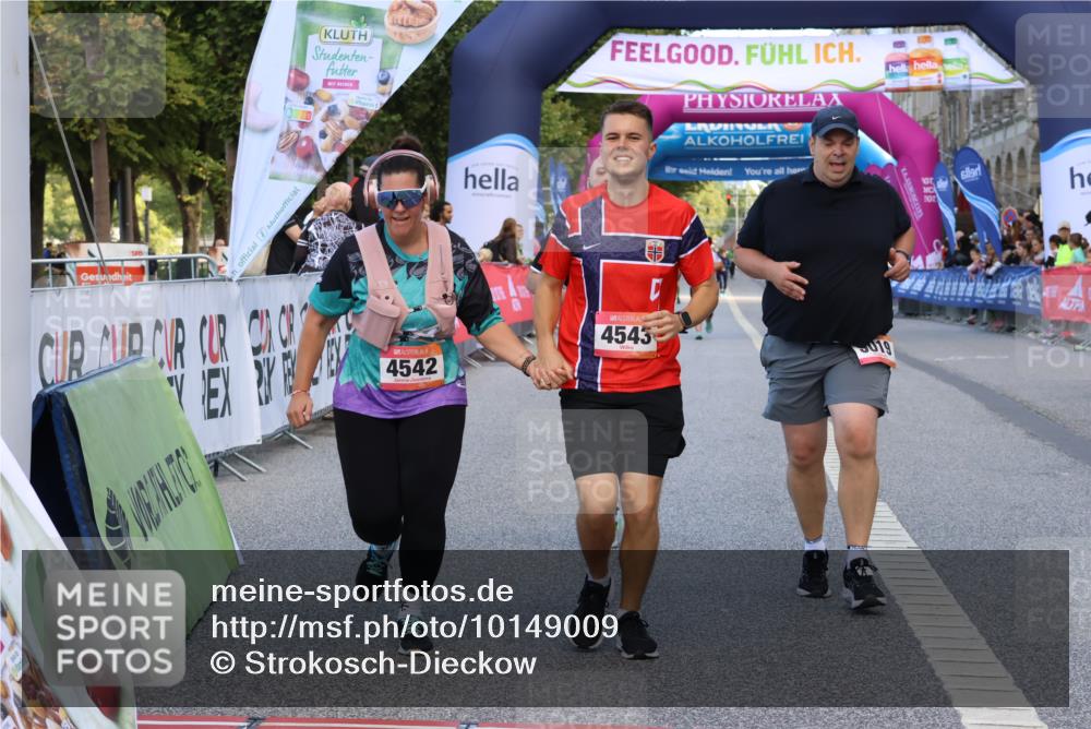 06.09.2026 - CURREX Alsterlauf Strokosch-Dieckow http://msf.ph/oto/10149009 06.09.2026 10:32:56 Ziel 2955, 4346, 4542, 4543, 5019 meine-sportfotos.de