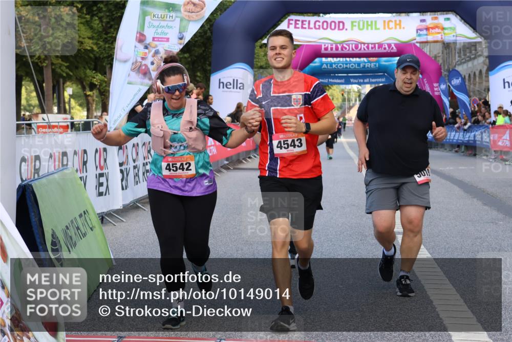 06.09.2026 - CURREX Alsterlauf Strokosch-Dieckow http://msf.ph/oto/10149014 06.09.2026 10:32:56 Ziel 2955, 4346, 4542, 4543, 5019 meine-sportfotos.de