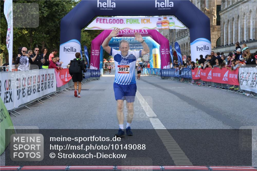 06.09.2026 - CURREX Alsterlauf Strokosch-Dieckow http://msf.ph/oto/10149088 06.09.2026 10:34:37 Ziel 5912 meine-sportfotos.de