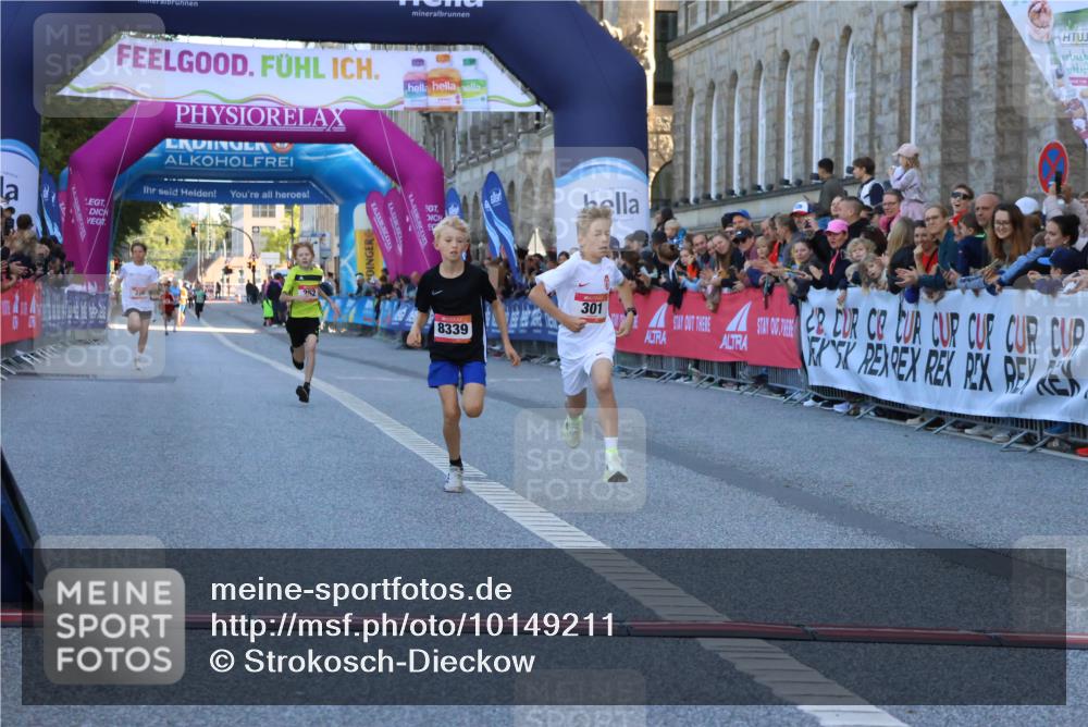 06.09.2026 - CURREX Alsterlauf Strokosch-Dieckow http://msf.ph/oto/10149211 06.09.2026 10:52:15 Ziel 252, 301, 8339 meine-sportfotos.de
