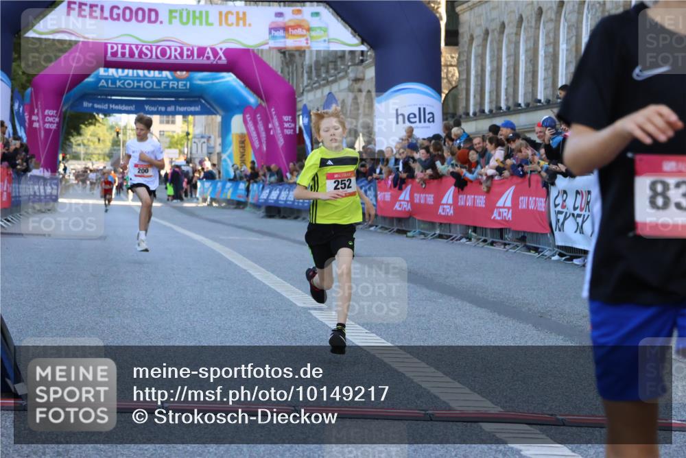06.09.2026 - CURREX Alsterlauf Strokosch-Dieckow http://msf.ph/oto/10149217 06.09.2026 10:52:18 Ziel 200, 252, 301, 8339 meine-sportfotos.de