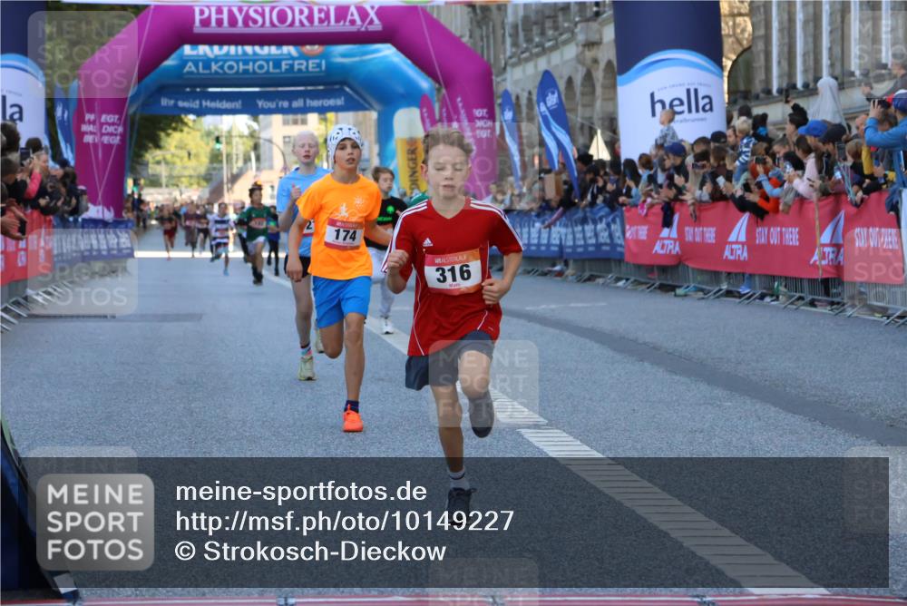 06.09.2026 - CURREX Alsterlauf Strokosch-Dieckow http://msf.ph/oto/10149227 06.09.2026 10:52:33 Ziel 161, 174, 213, 307, 316 meine-sportfotos.de