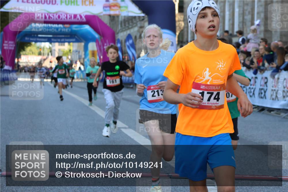 06.09.2026 - CURREX Alsterlauf Strokosch-Dieckow http://msf.ph/oto/10149241 06.09.2026 10:52:37 Ziel 161, 174, 182, 213, 268, 307, 316, 409 meine-sportfotos.de
