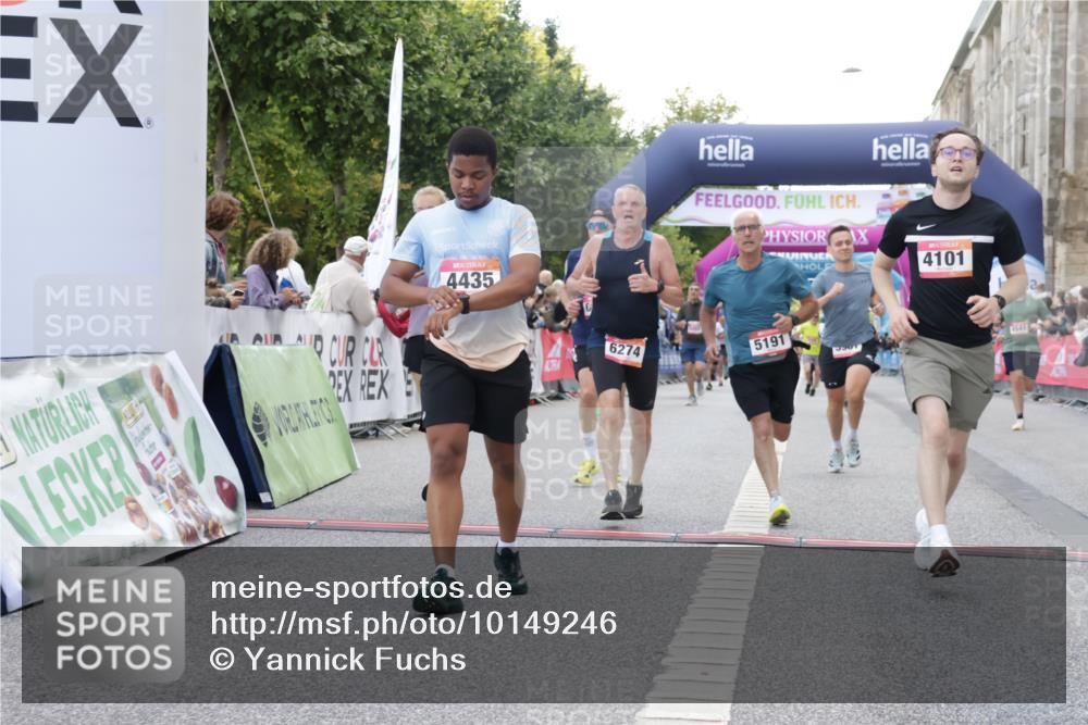 06.09.2026 - CURREX Alsterlauf Yannick Fuchs http://msf.ph/oto/10149246 06.09.2026 09:50:13 Ziel 2020, 2256, 2639, 2720, 3488, 3739, 4083, 4101, 4393, 4435, 4541, 5191, 5316, 5981, 6077, 6274, 6428 meine-sportfotos.de