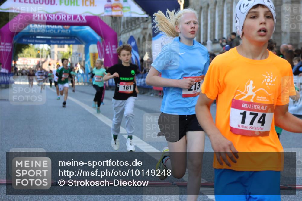 06.09.2026 - CURREX Alsterlauf Strokosch-Dieckow http://msf.ph/oto/10149248 06.09.2026 10:52:37 Ziel 161, 174, 182, 213, 268, 307, 316, 409 meine-sportfotos.de