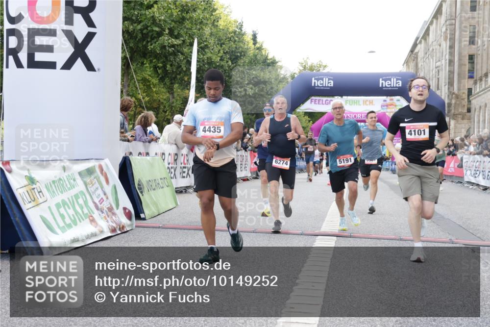 06.09.2026 - CURREX Alsterlauf Yannick Fuchs http://msf.ph/oto/10149252 06.09.2026 09:50:14 Ziel 2020, 2256, 2639, 2720, 3455, 3488, 3739, 4083, 4101, 4393, 4435, 4541, 5191, 5264, 5316, 5326, 5949, 5981, 6077, 6274, 6428 meine-sportfotos.de