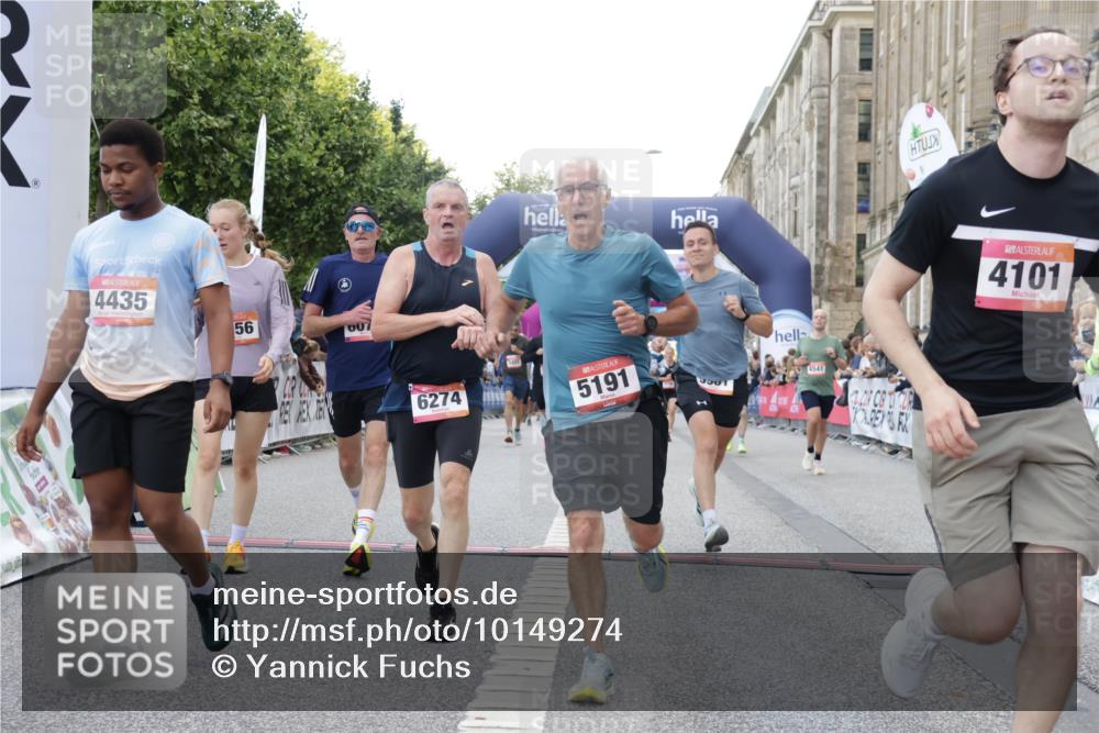 06.09.2026 - CURREX Alsterlauf Yannick Fuchs http://msf.ph/oto/10149274 06.09.2026 09:50:15 Ziel 2256, 2639, 2720, 3333, 3455, 3488, 3739, 4083, 4101, 4393, 4435, 4541, 5191, 5264, 5316, 5326, 5949, 5981, 6077, 6248, 6274, 6428 meine-sportfotos.de