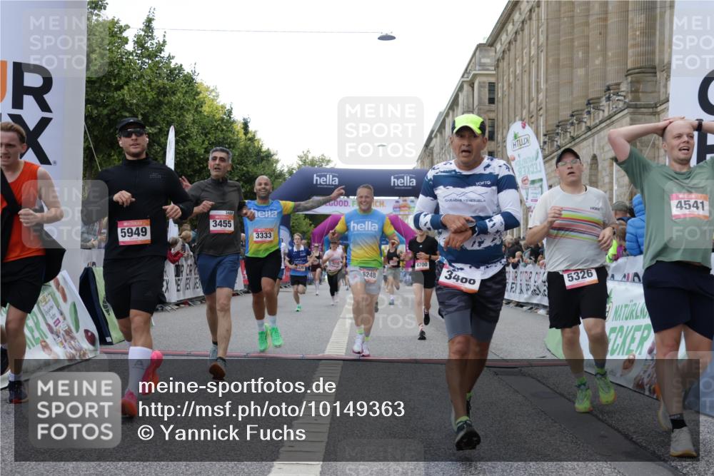 06.09.2026 - CURREX Alsterlauf Yannick Fuchs http://msf.ph/oto/10149363 06.09.2026 09:50:19 Ziel 2256, 2453, 2720, 3333, 3455, 3475, 3488, 4083, 4101, 4435, 4541, 4700, 4840, 5006, 5191, 5264, 5326, 5949, 5981, 6077, 6248, 6274, 8256, 8278 meine-sportfotos.de