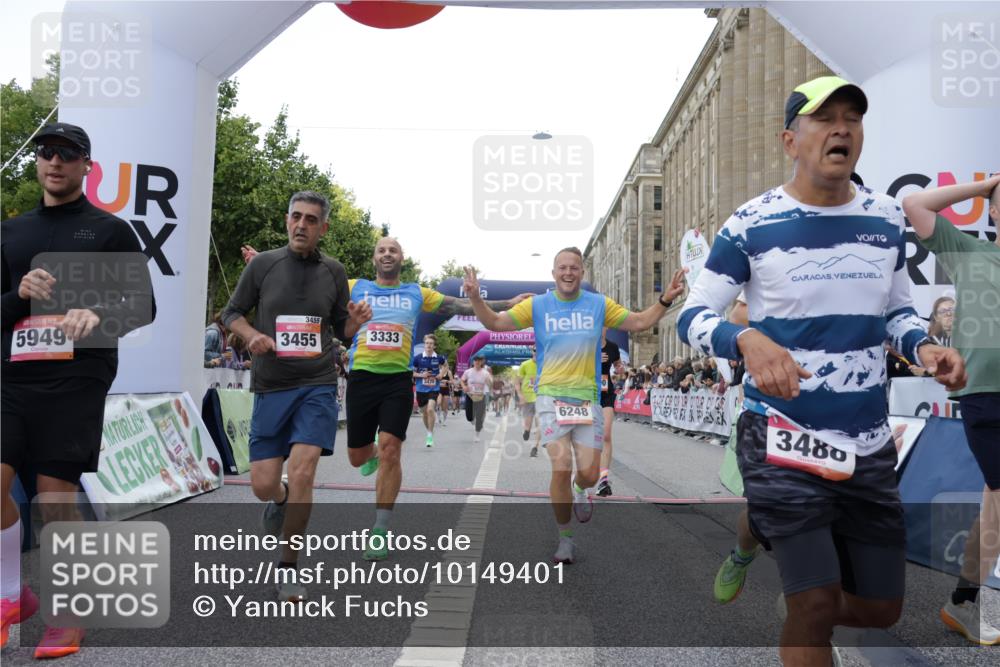 06.09.2026 - CURREX Alsterlauf Yannick Fuchs http://msf.ph/oto/10149401 06.09.2026 09:50:20 Ziel 2256, 2453, 2720, 2878, 3333, 3455, 3475, 3488, 4101, 4435, 4541, 4700, 4840, 5006, 5191, 5264, 5326, 5949, 5981, 6077, 6248, 6274, 8156, 8256, 8278 meine-sportfotos.de