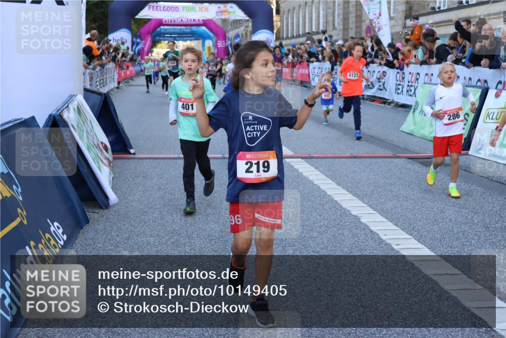 06.09.2026 - CURREX Alsterlauf Strokosch-Dieckow http://msf.ph/oto/10149405 06.09.2026 10:53:46 Ziel 154, 159, 164, 169, 177, 214, 219, 257, 259, 265, 286, 354, 389, 401, 422, 442, 8094, 8112, 8123, 8252 meine-sportfotos.de