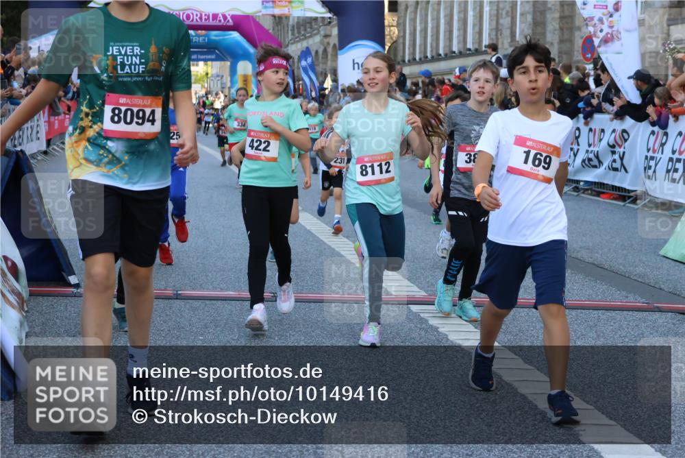 06.09.2026 - CURREX Alsterlauf Strokosch-Dieckow http://msf.ph/oto/10149416 06.09.2026 10:53:51 Ziel 164, 169, 172, 177, 185, 208, 214, 286, 320, 334, 354, 362, 389, 401, 404, 418, 422, 442, 8094, 8101, 8112, 8123, 8196, 8221, 8252 meine-sportfotos.de