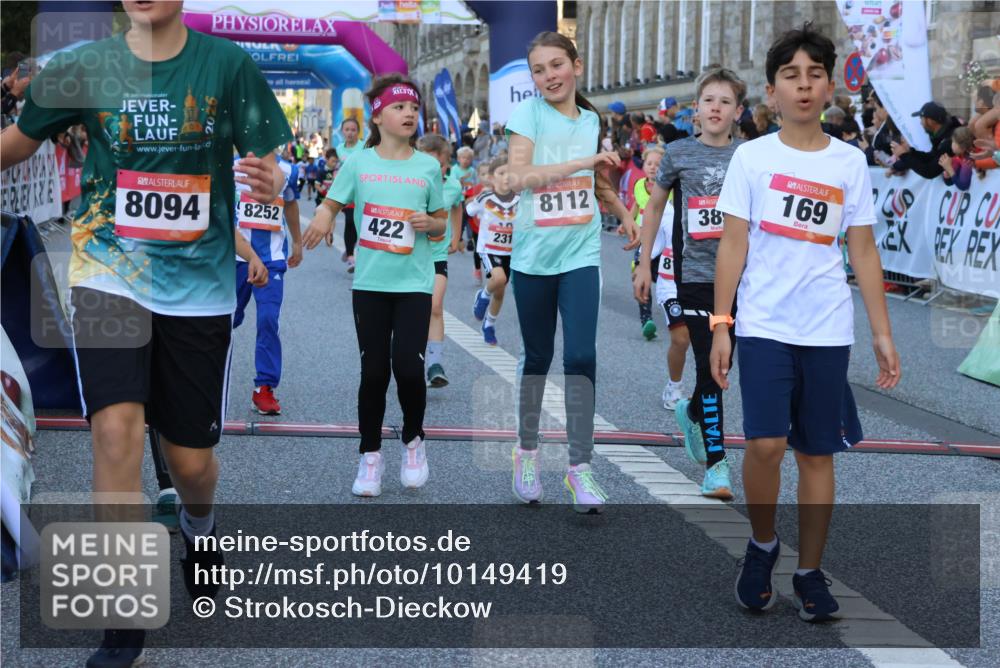 06.09.2026 - CURREX Alsterlauf Strokosch-Dieckow http://msf.ph/oto/10149419 06.09.2026 10:53:51 Ziel 164, 169, 172, 177, 185, 208, 214, 286, 320, 334, 354, 362, 389, 401, 404, 418, 422, 442, 8094, 8101, 8112, 8123, 8196, 8221, 8252 meine-sportfotos.de